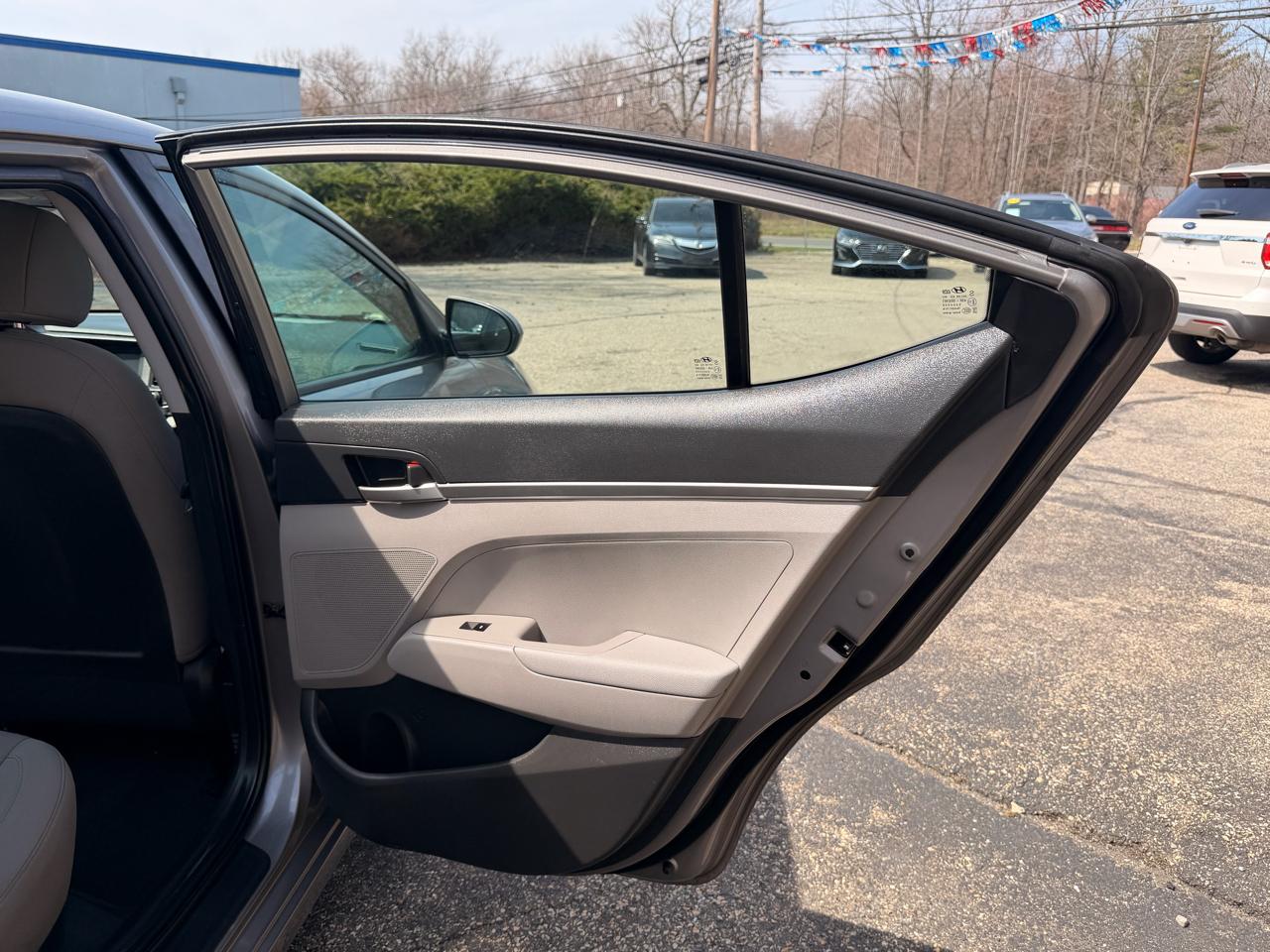 Hyundai Elantra SE IVT 2020