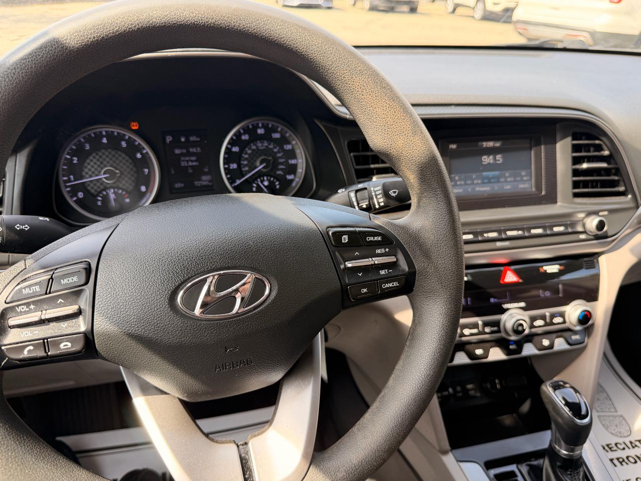 Hyundai Elantra SE IVT 2020