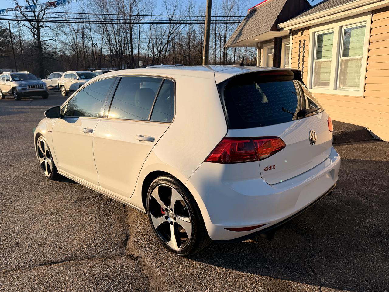 Volkswagen Golf GTI 2.0T 4-Door Autobahn DSG 2017