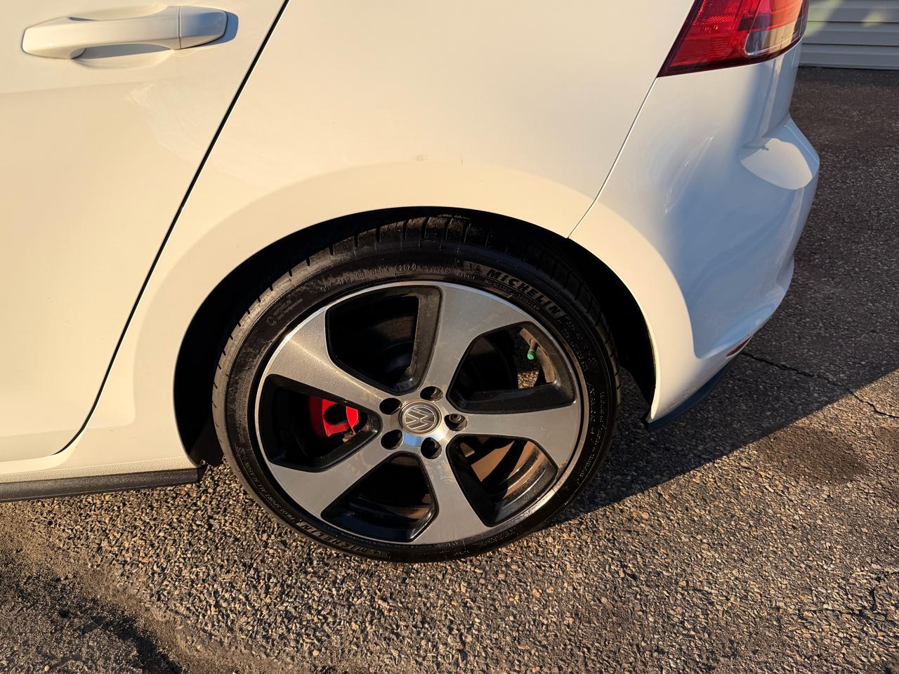 Volkswagen Golf GTI 2.0T 4-Door Autobahn DSG 2017