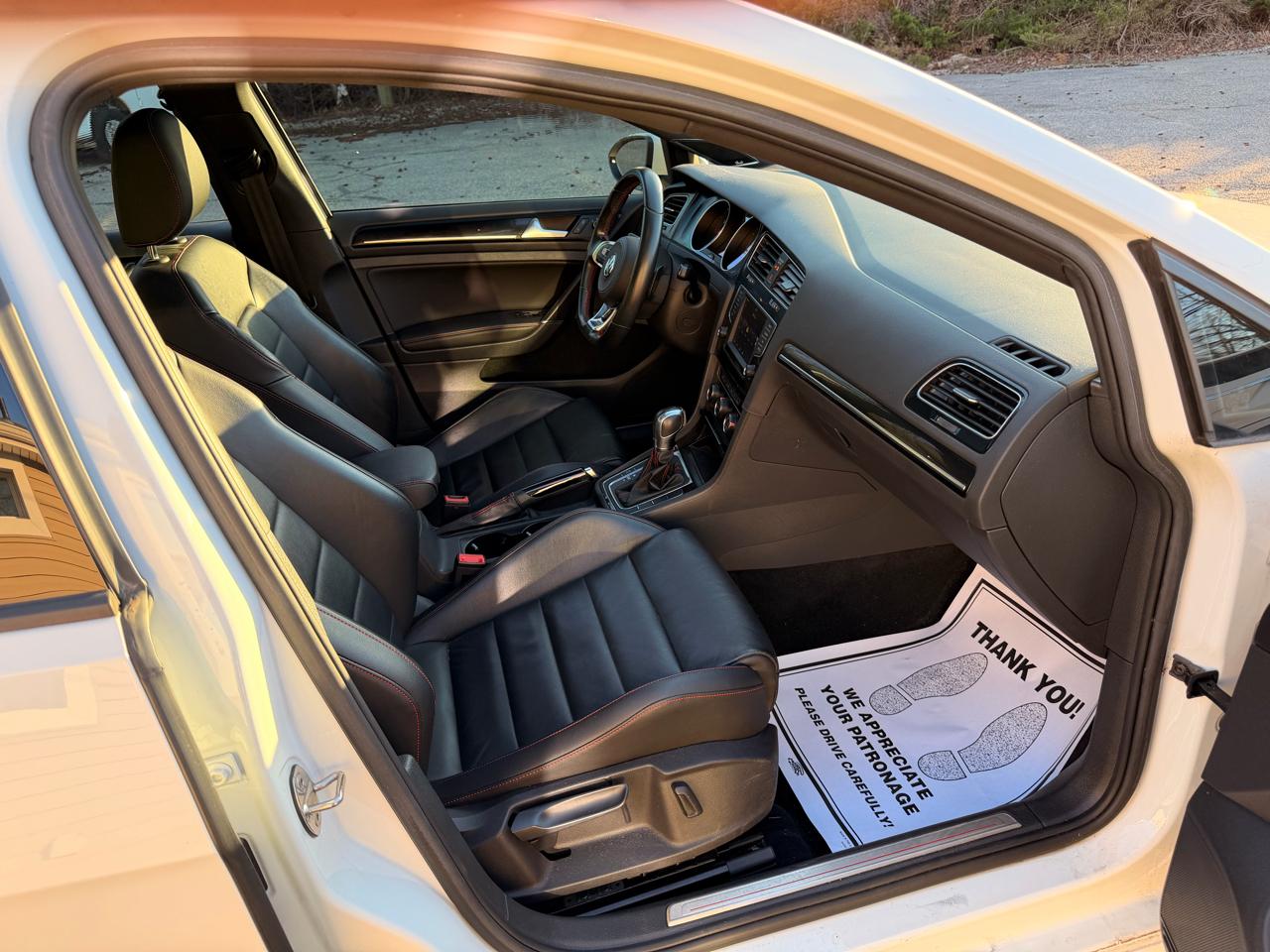 Volkswagen Golf GTI 2.0T 4-Door Autobahn DSG 2017