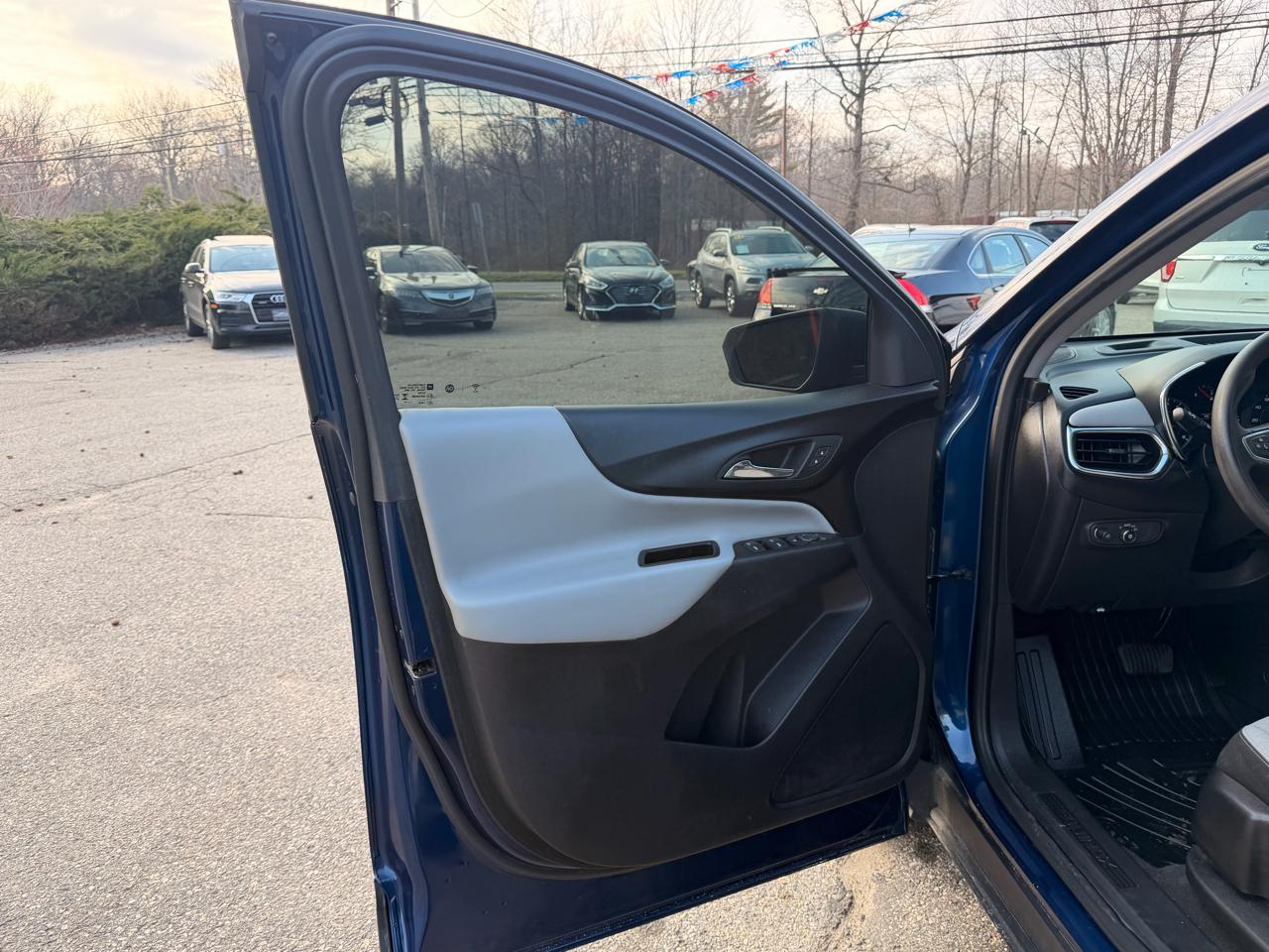 Chevrolet Equinox FWD 4dr LS w/1LS 2023