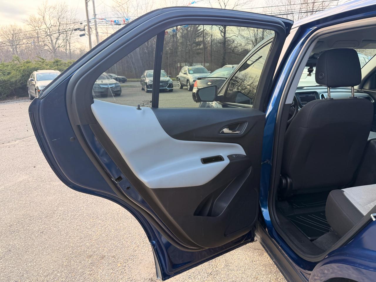 Chevrolet Equinox FWD 4dr LS w/1LS 2023