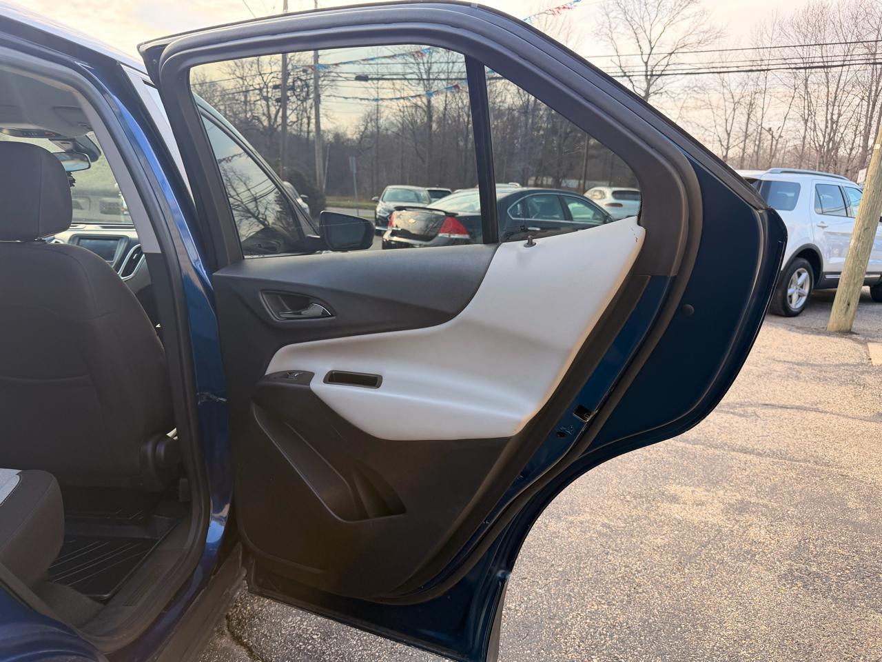 Chevrolet Equinox FWD 4dr LS w/1LS 2023