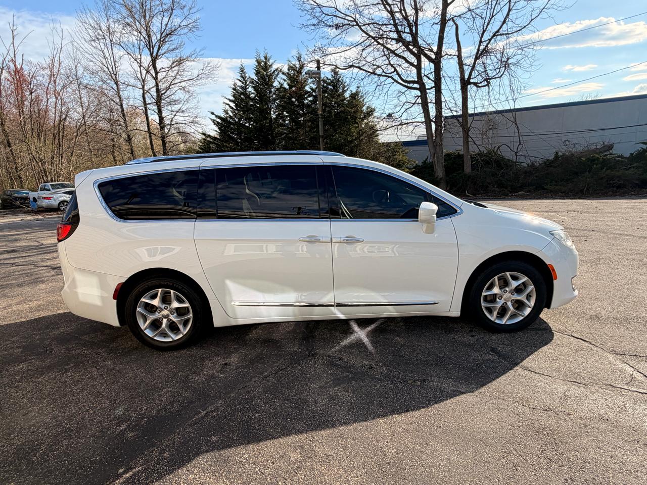 Chrysler Pacifica Touring L FWD 2018