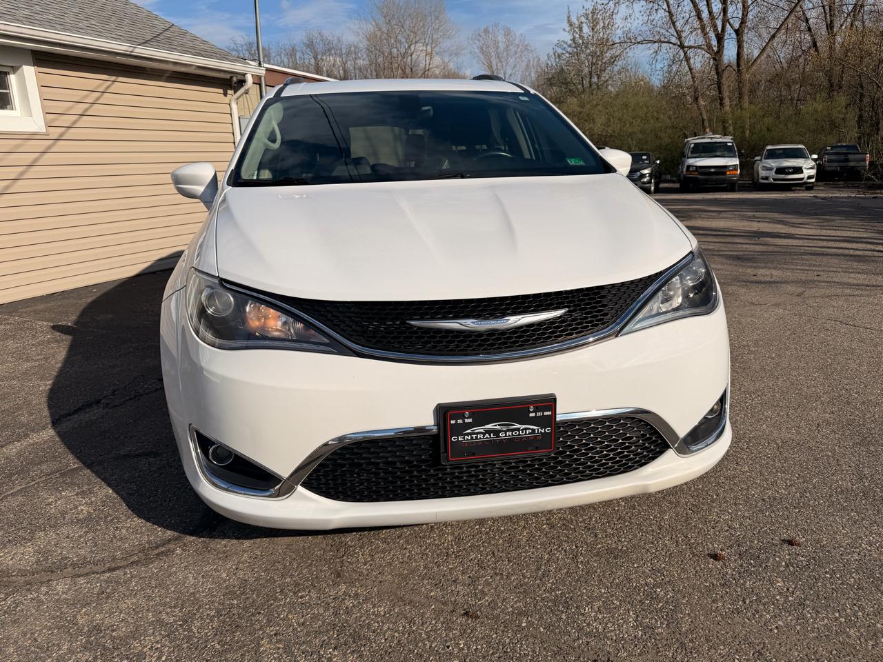 Chrysler Pacifica Touring L FWD 2018