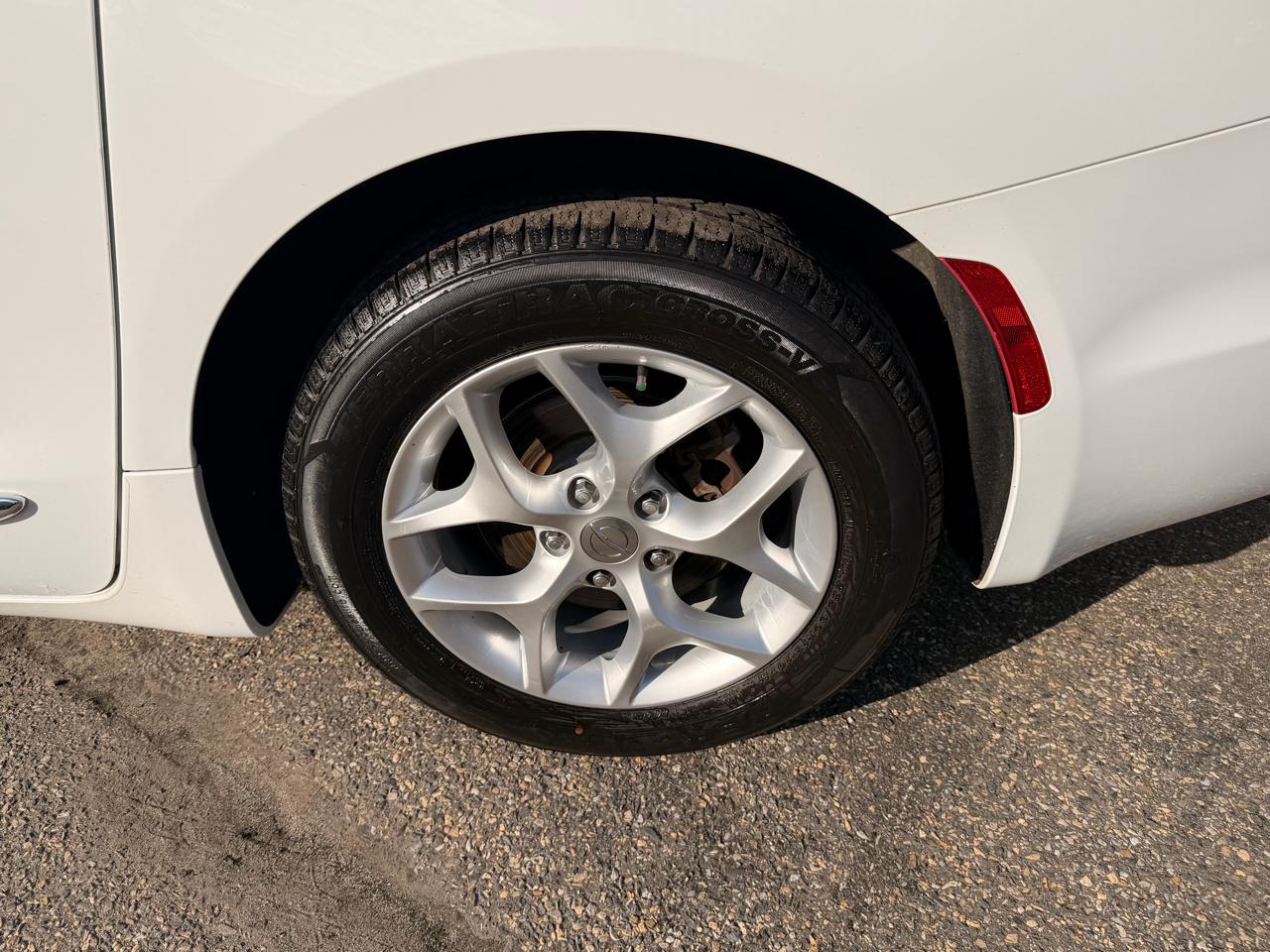 Chrysler Pacifica Touring L FWD 2018