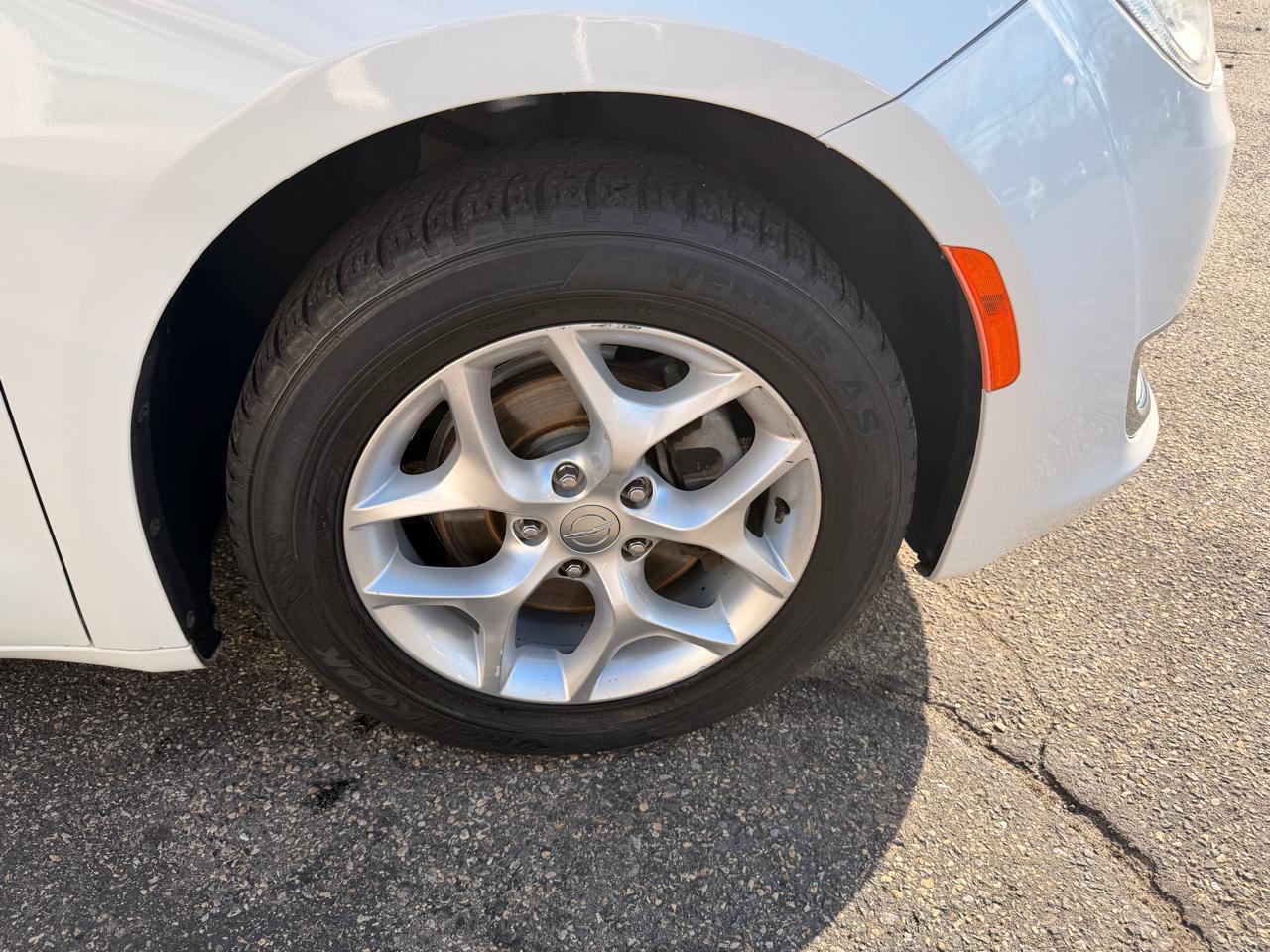 Chrysler Pacifica Touring L FWD 2018