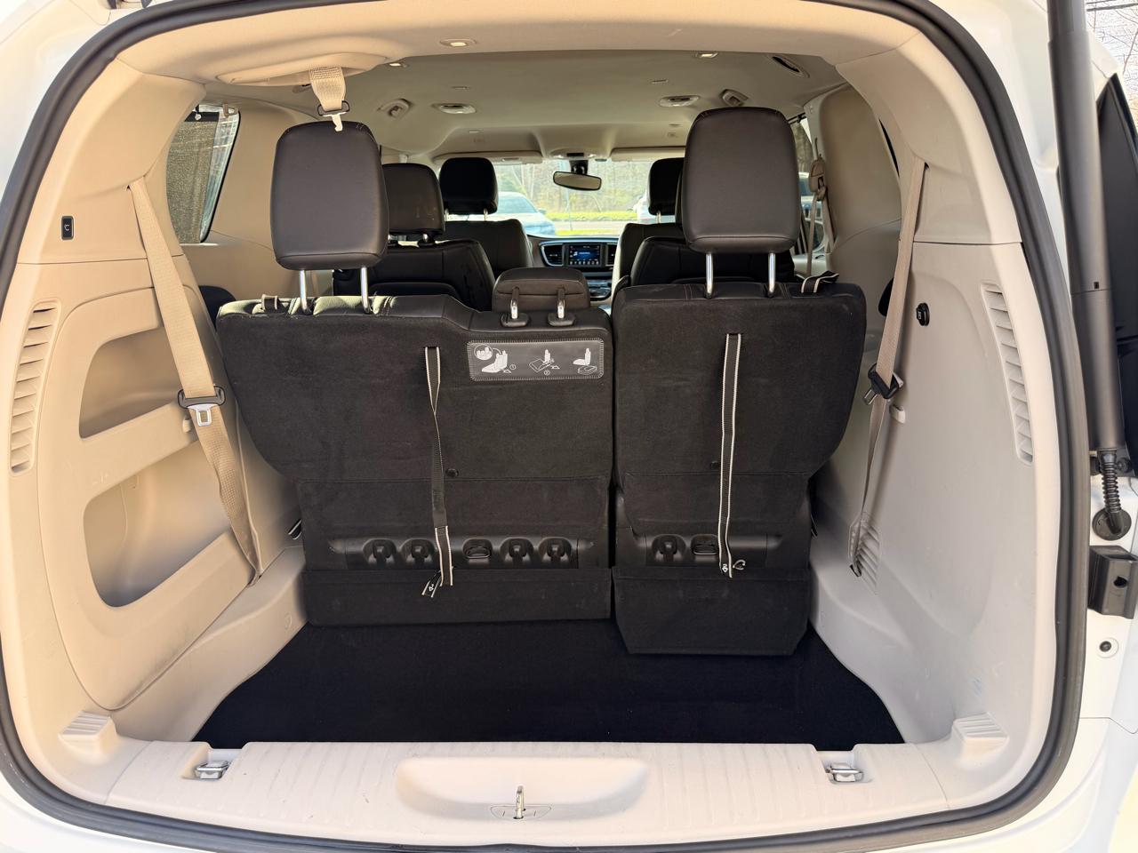 Chrysler Pacifica Touring L FWD 2018