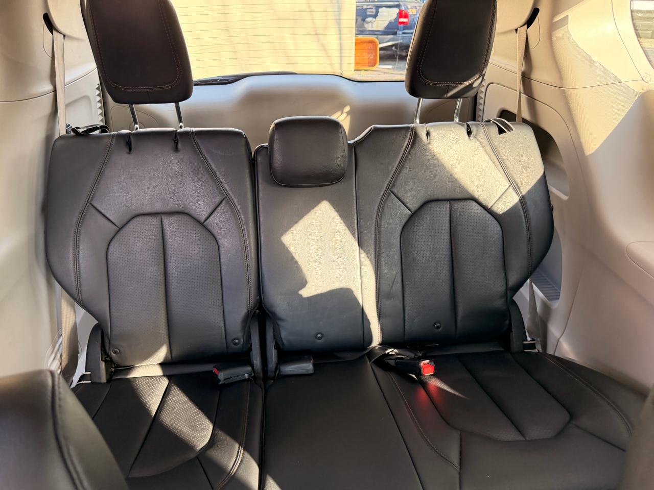 Chrysler Pacifica Touring L FWD 2018