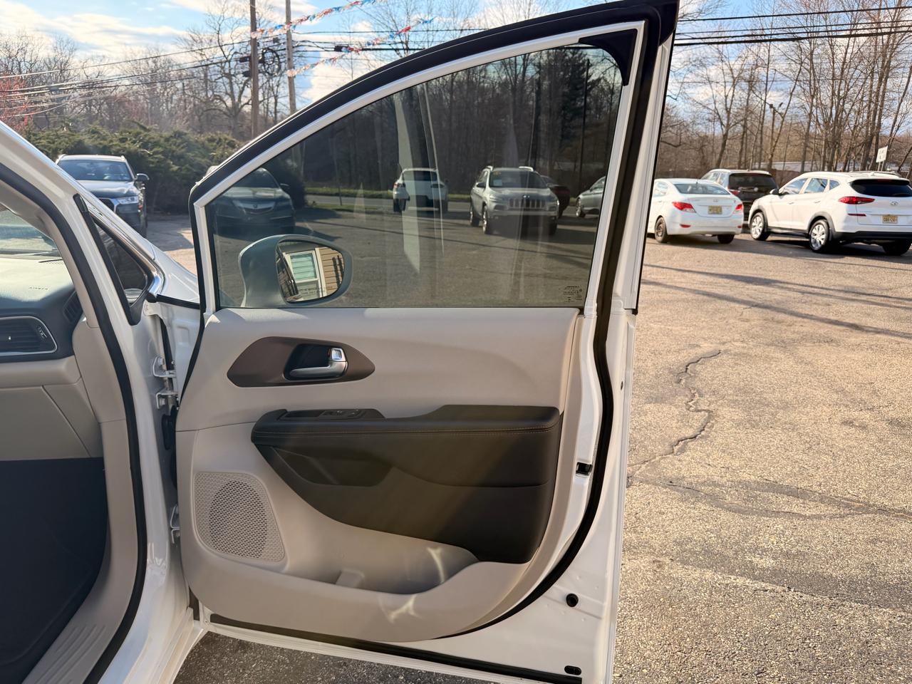 Chrysler Pacifica Touring L FWD 2018