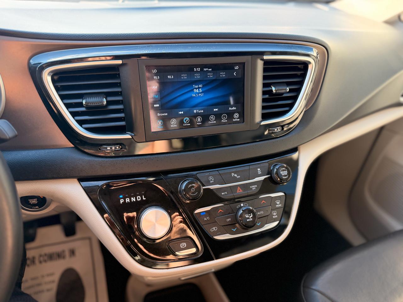 Chrysler Pacifica Touring L FWD 2018