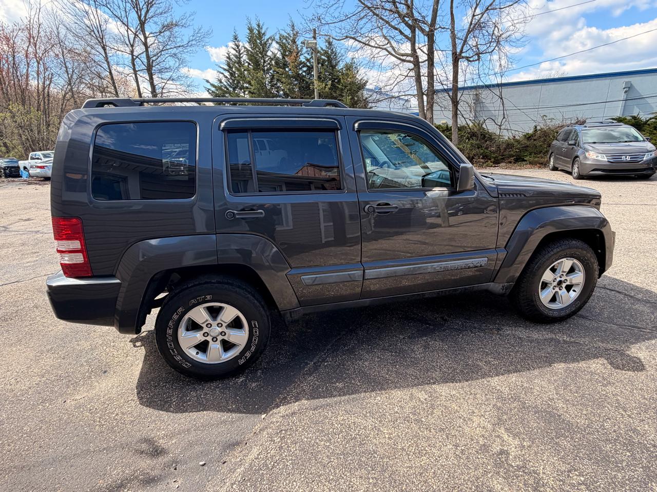 Jeep Liberty 4WD 4dr Sport 2010