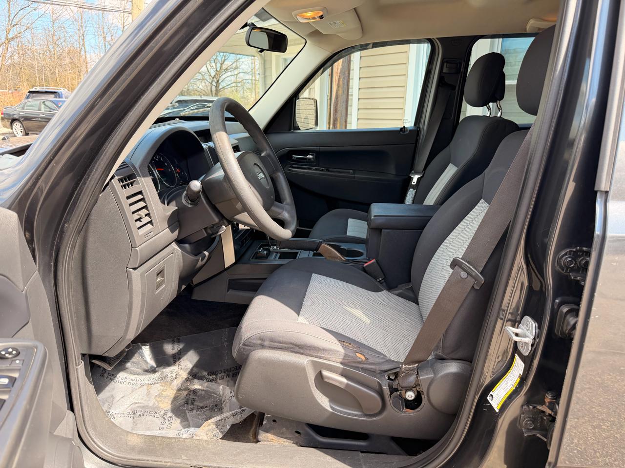 Jeep Liberty 4WD 4dr Sport 2010