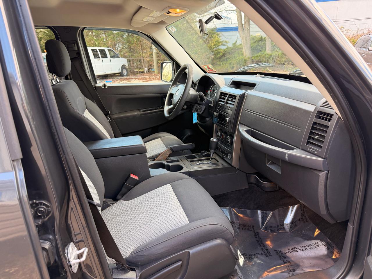 Jeep Liberty 4WD 4dr Sport 2010