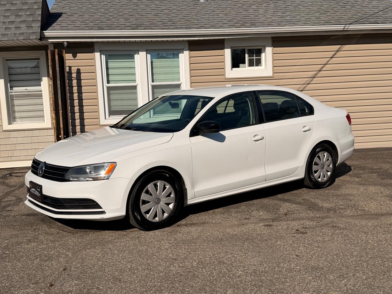 Volkswagen Jetta Sedan 4dr Auto 2.0L S 2015