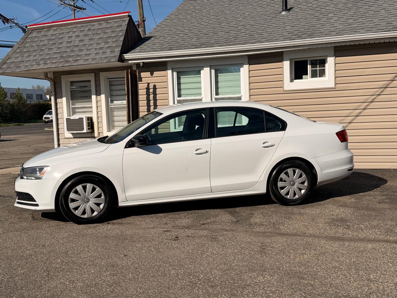 Volkswagen Jetta Sedan 4dr Auto 2.0L S 2015