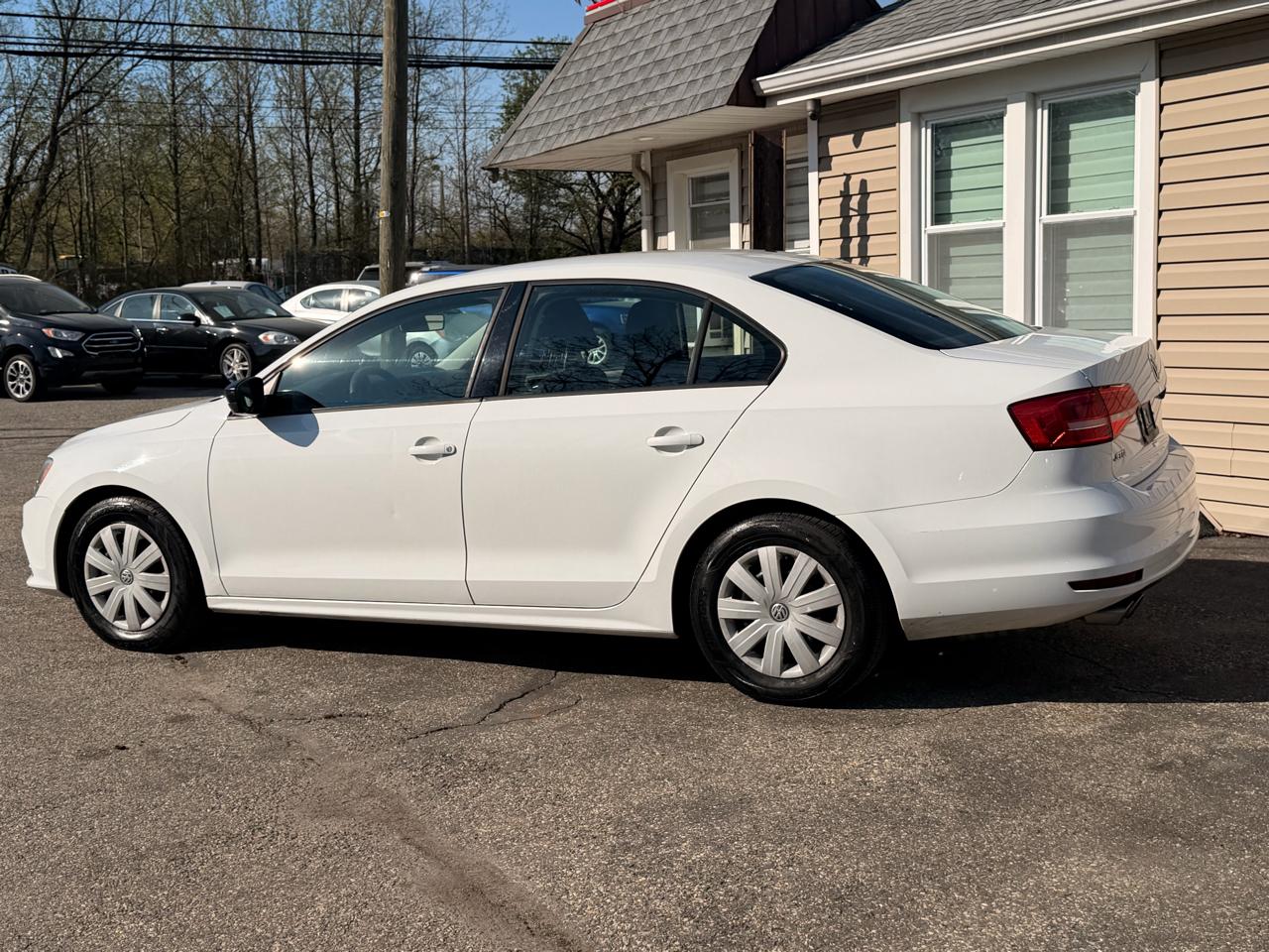 Volkswagen Jetta Sedan 4dr Auto 2.0L S 2015