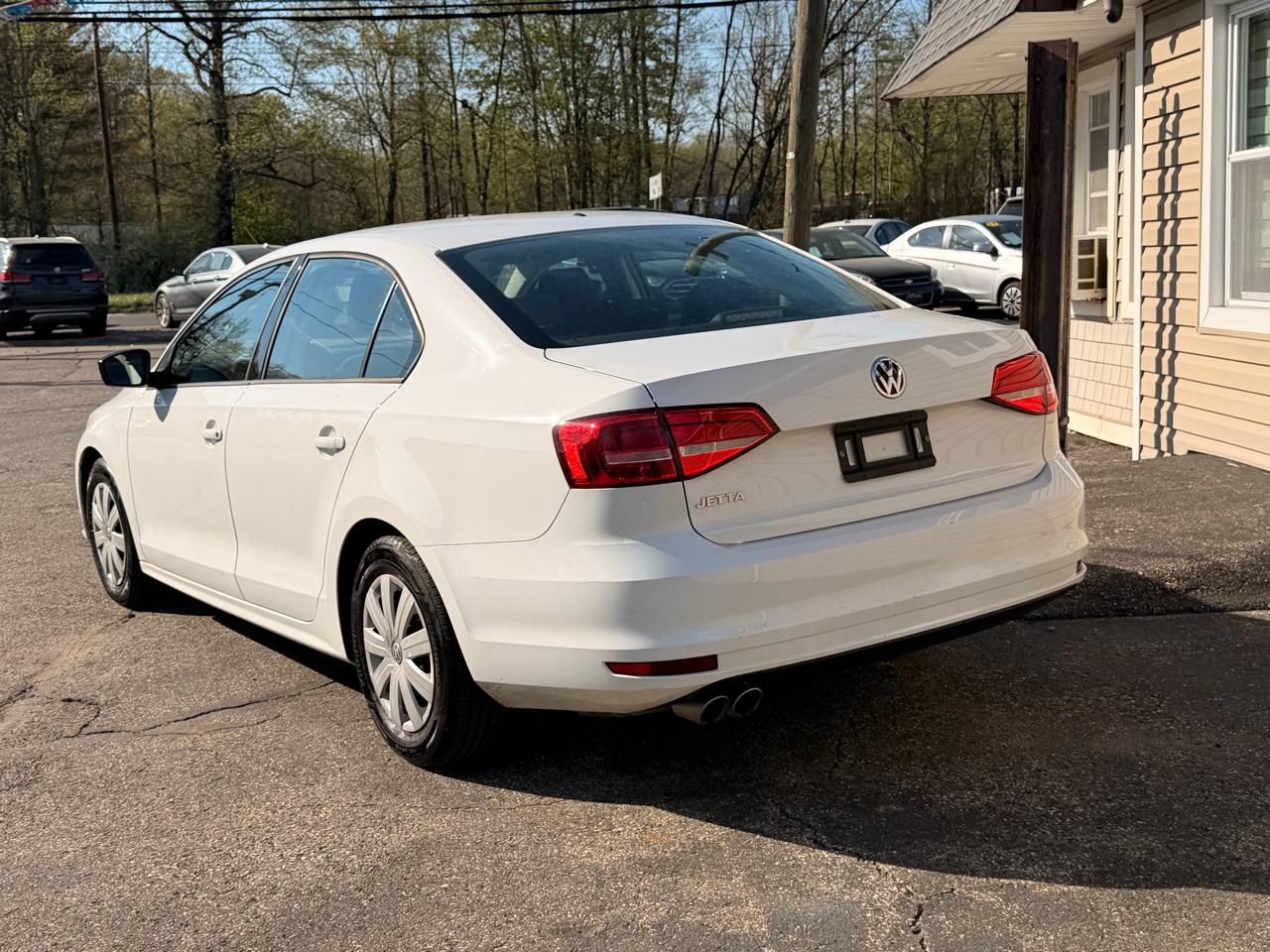 Volkswagen Jetta Sedan 4dr Auto 2.0L S 2015