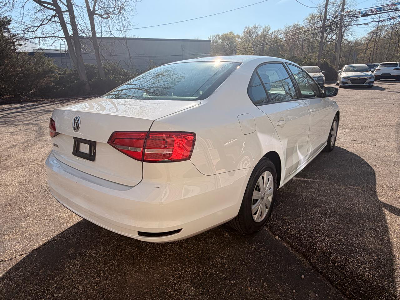 Volkswagen Jetta Sedan 4dr Auto 2.0L S 2015