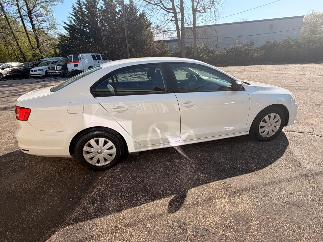 Volkswagen Jetta Sedan 4dr Auto 2.0L S 2015