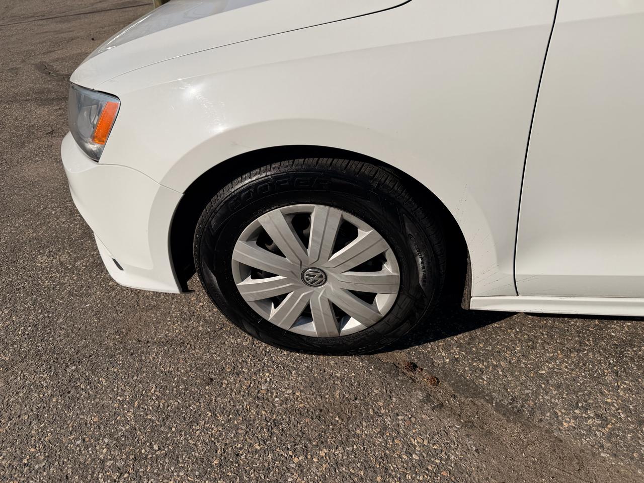 Volkswagen Jetta Sedan 4dr Auto 2.0L S 2015