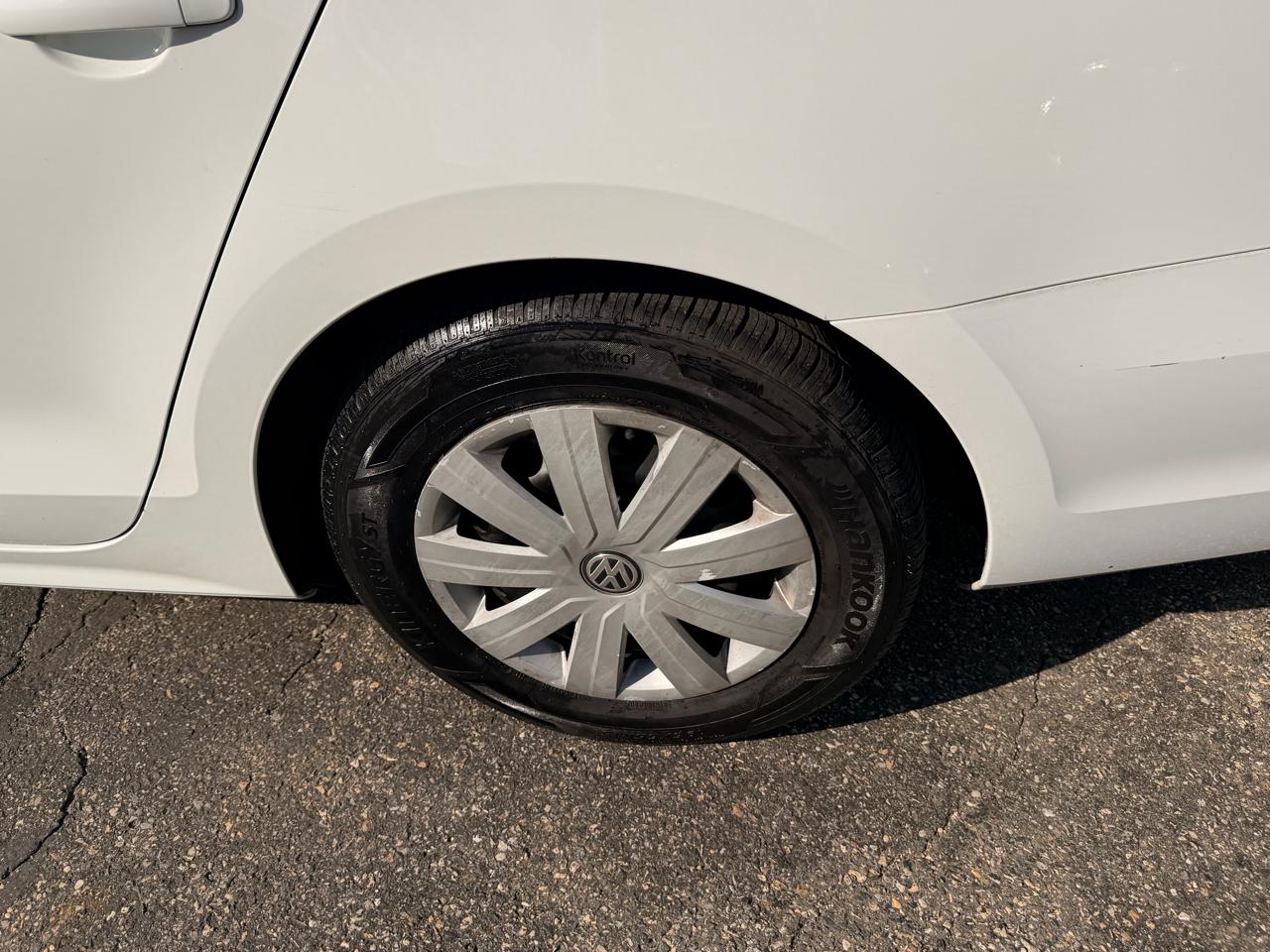 Volkswagen Jetta Sedan 4dr Auto 2.0L S 2015