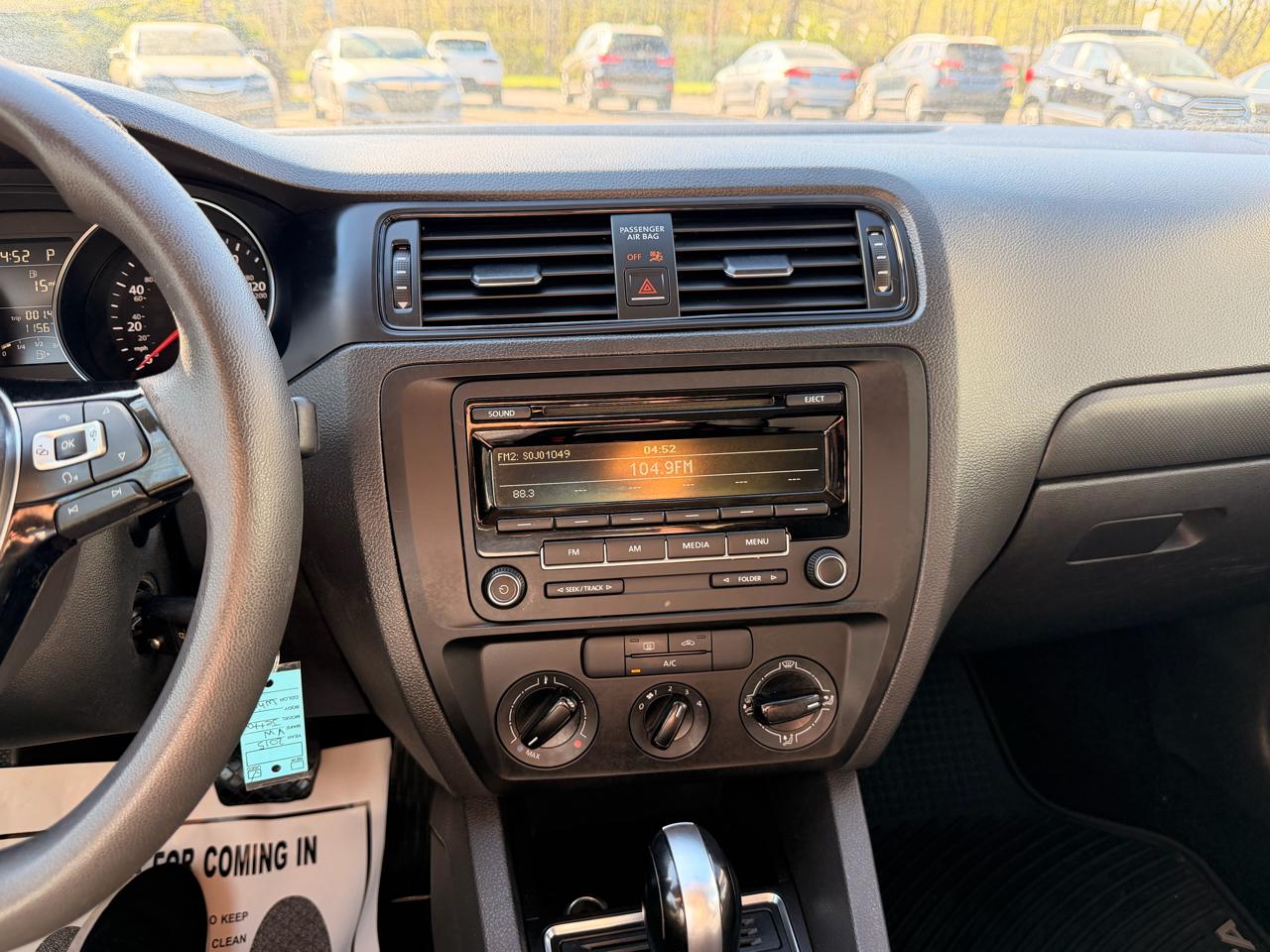 Volkswagen Jetta Sedan 4dr Auto 2.0L S 2015