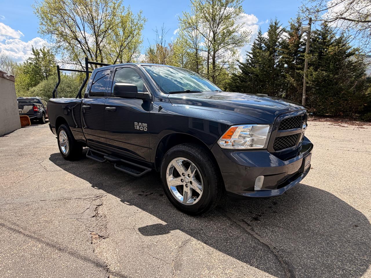 RAM 1500 Express 4x4 Quad Cab 6'4" Box 2018
