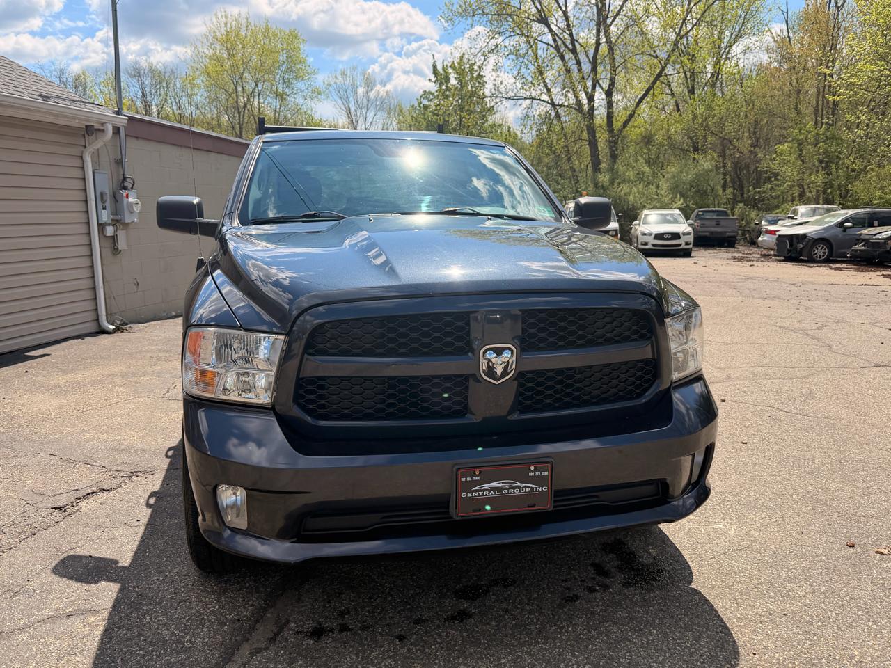 RAM 1500 Express 4x4 Quad Cab 6'4" Box 2018