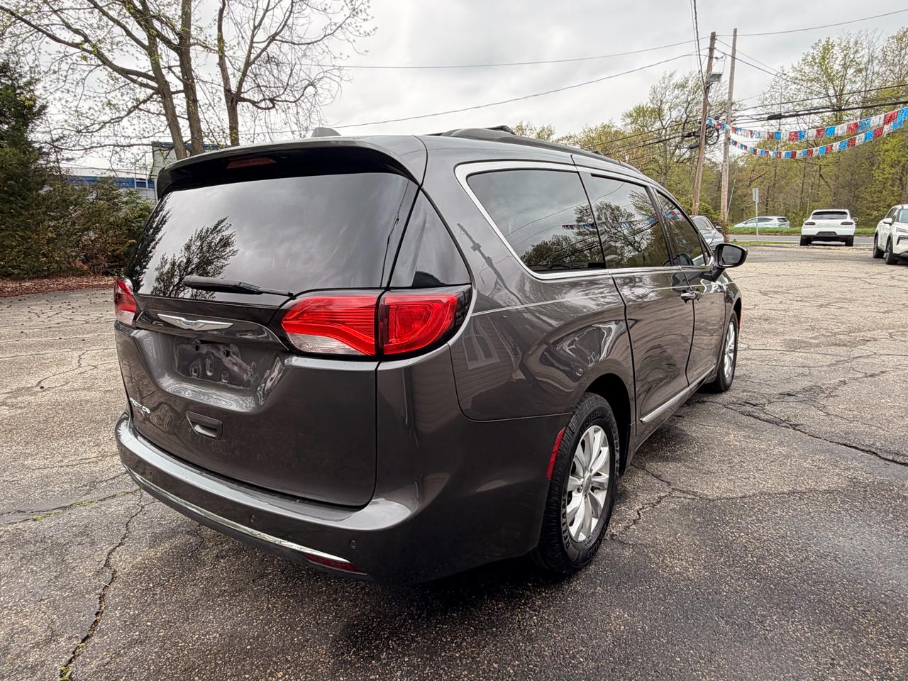 Chrysler Pacifica Touring-L FWD 2017