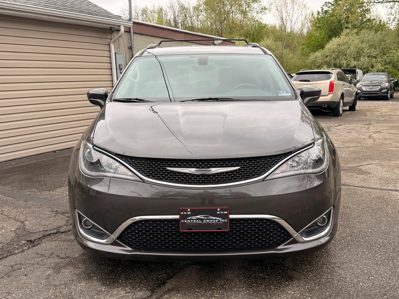 Chrysler Pacifica Touring-L FWD 2017