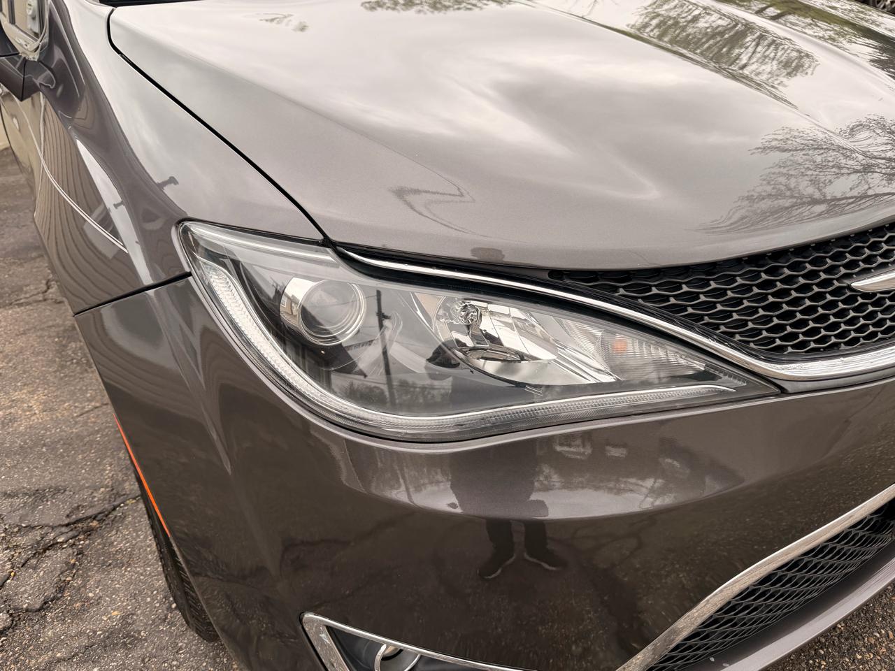 Chrysler Pacifica Touring-L FWD 2017