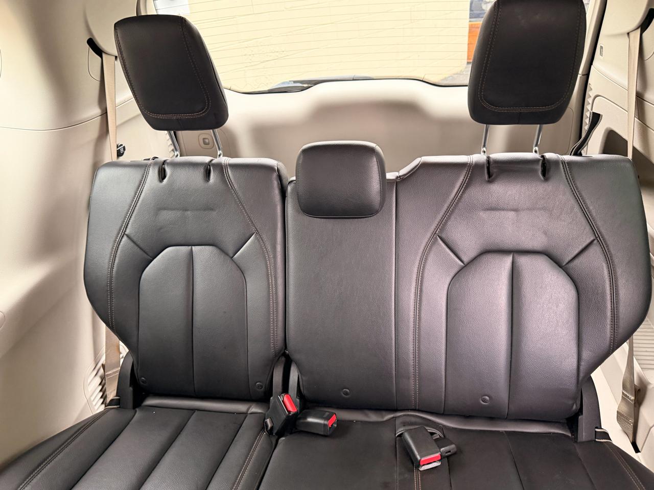 Chrysler Pacifica Touring-L FWD 2017