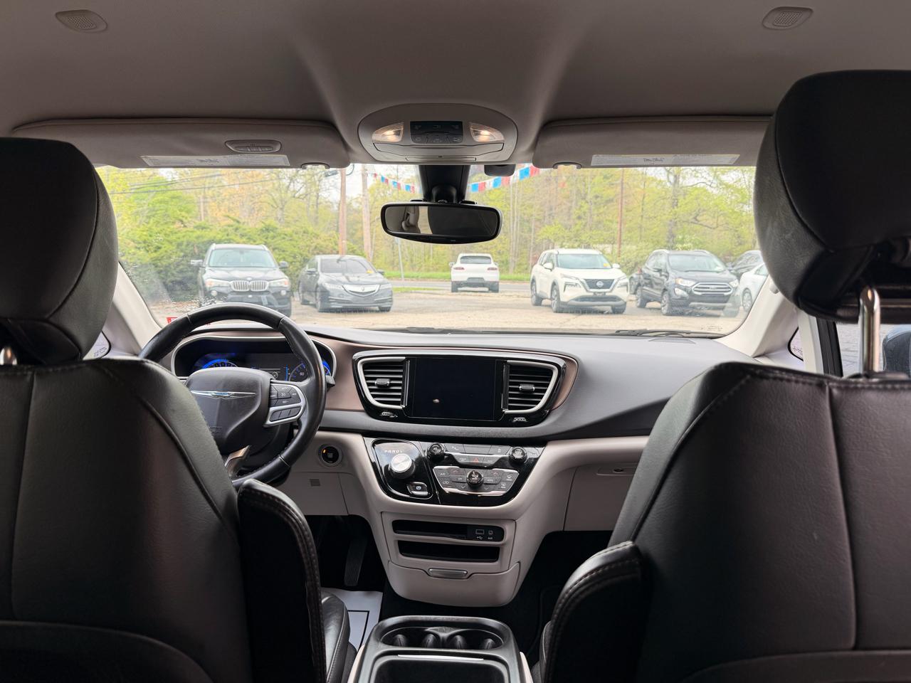 Chrysler Pacifica Touring-L FWD 2017