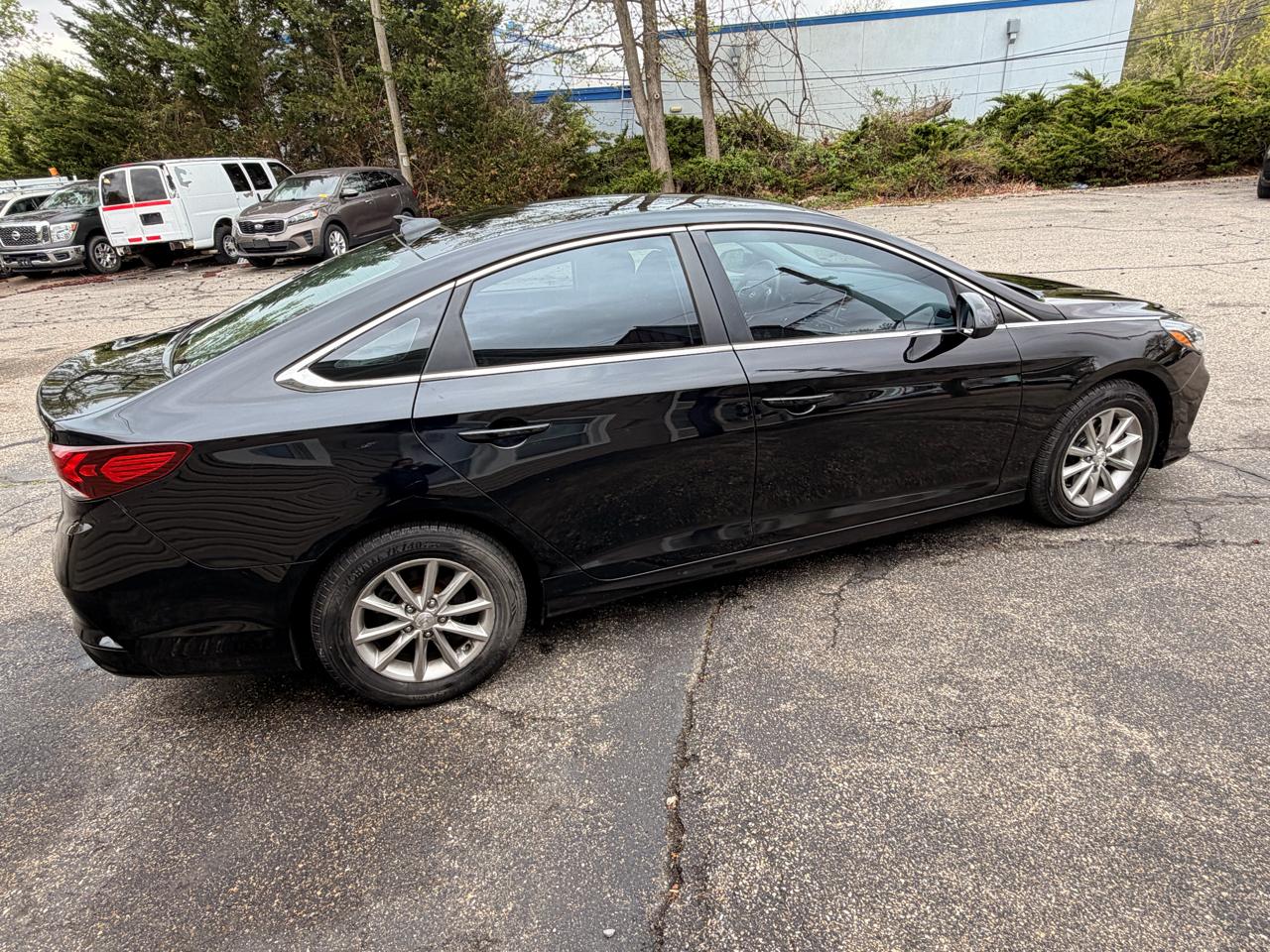 Hyundai Sonata SE 2.4L 2019