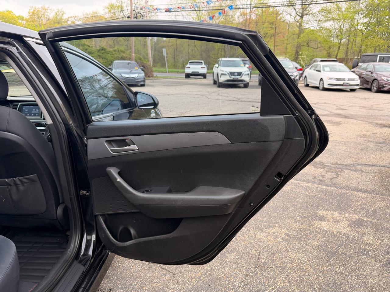 Hyundai Sonata SE 2.4L 2019