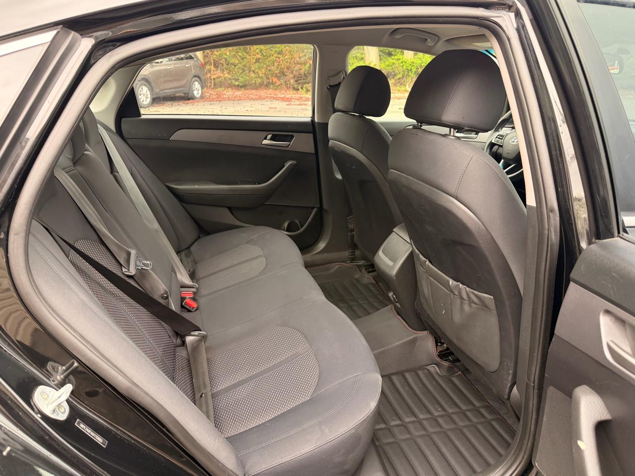 Hyundai Sonata SE 2.4L 2019