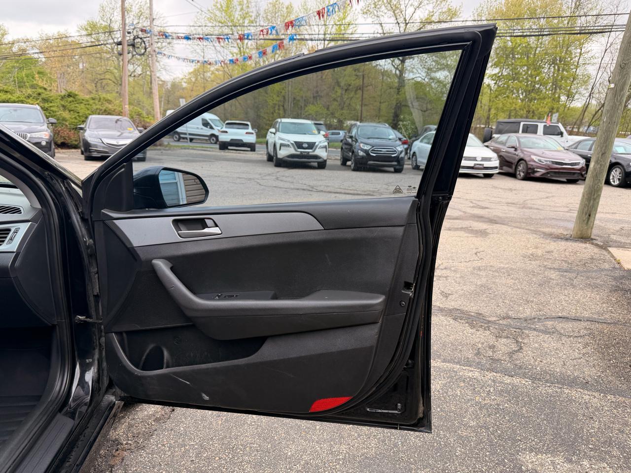 Hyundai Sonata SE 2.4L 2019