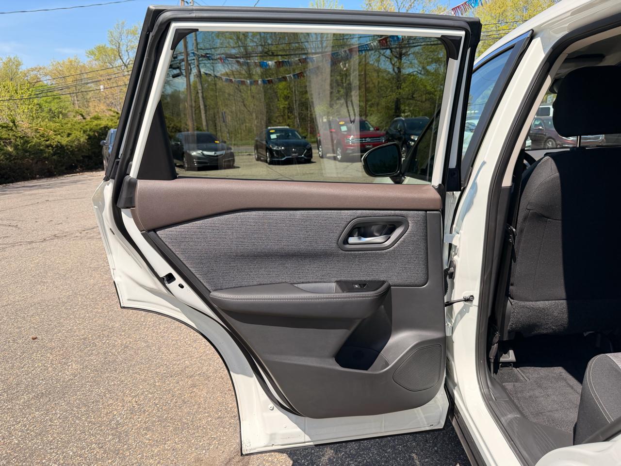 Nissan Rogue AWD SV *Ltd Avail* 2023