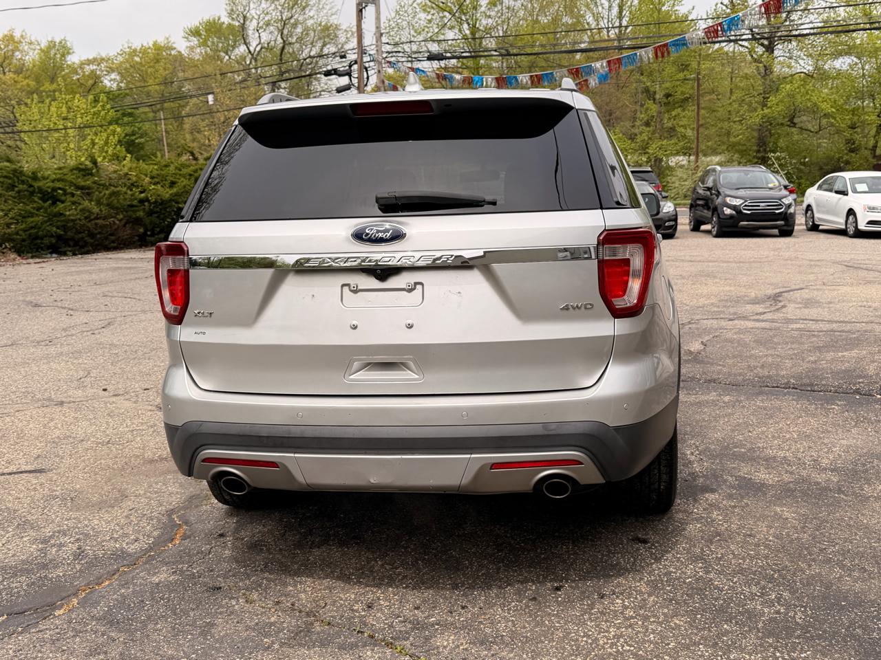 Ford Explorer 4WD 4dr XLT 2016