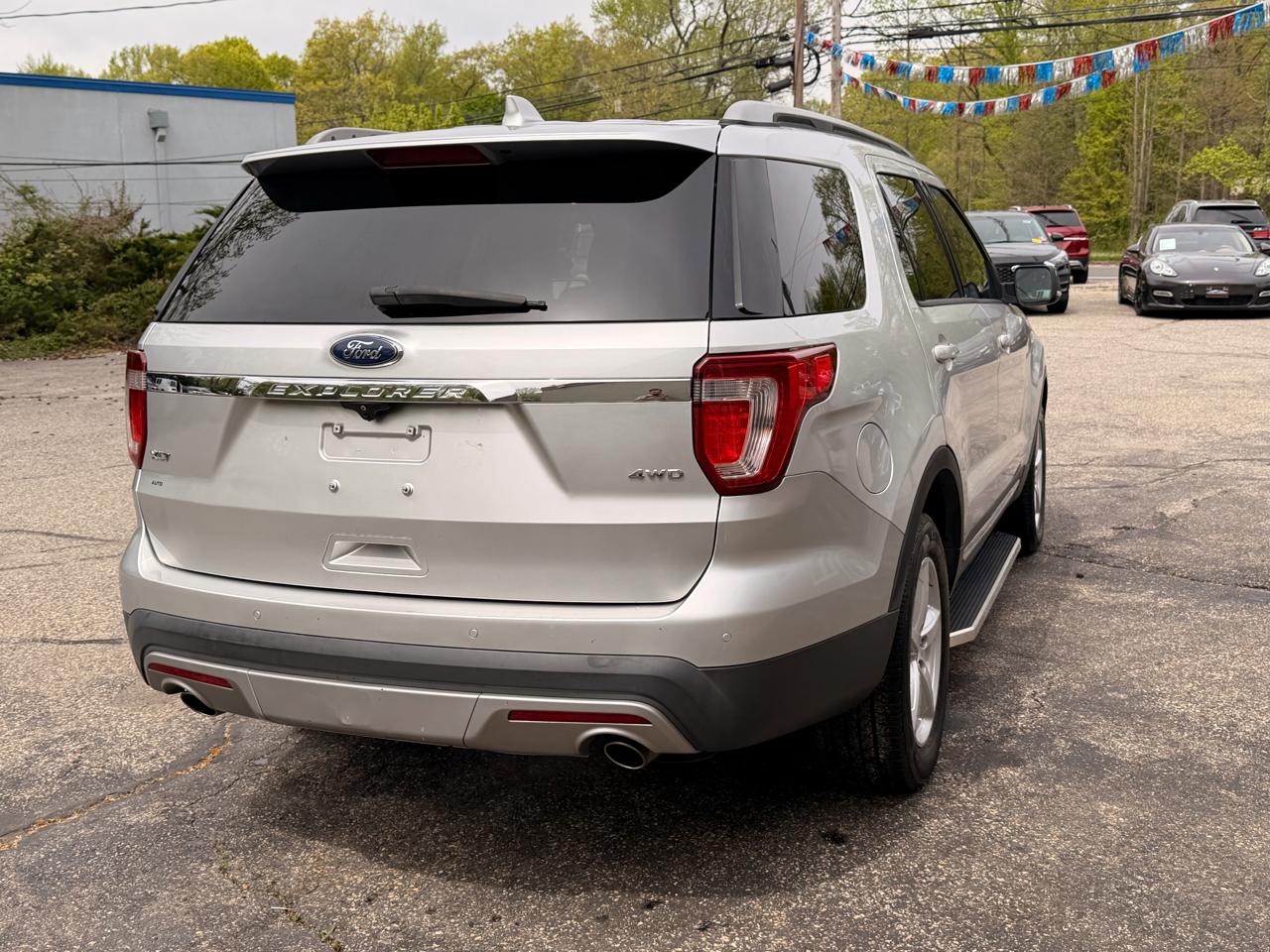 Ford Explorer 4WD 4dr XLT 2016