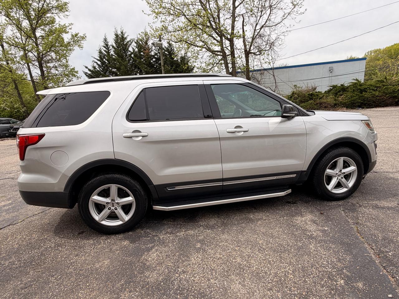 Ford Explorer 4WD 4dr XLT 2016