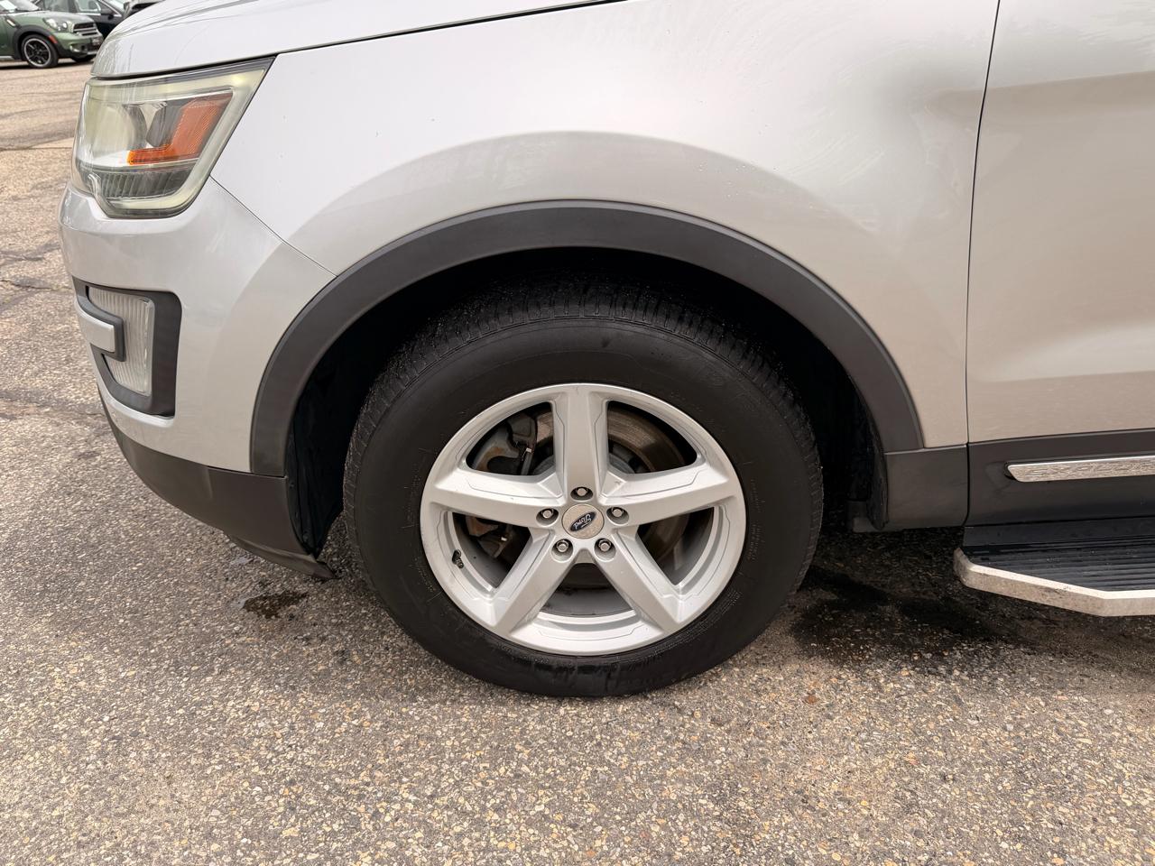 Ford Explorer 4WD 4dr XLT 2016