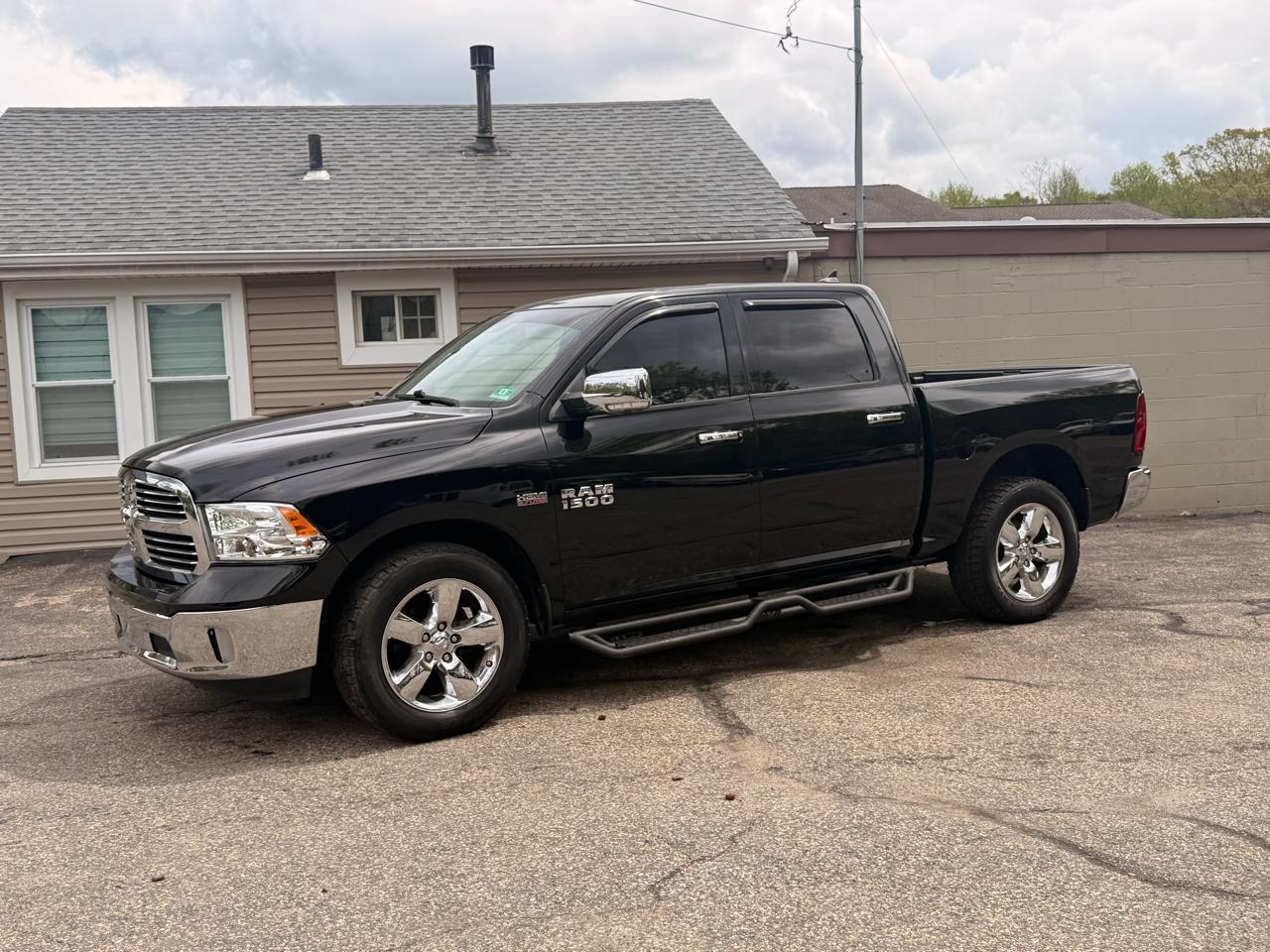 RAM 1500 4WD Crew Cab 140.5" Big Horn 2014