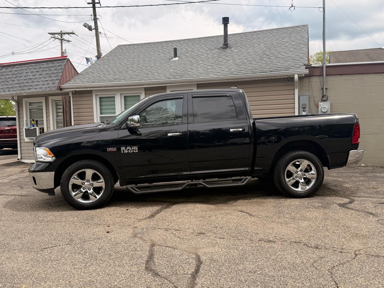 RAM 1500 4WD Crew Cab 140.5" Big Horn 2014
