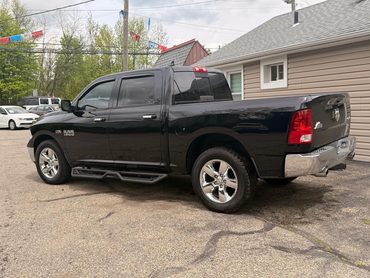 RAM 1500 4WD Crew Cab 140.5" Big Horn 2014