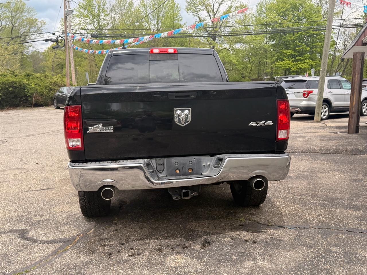 RAM 1500 4WD Crew Cab 140.5" Big Horn 2014