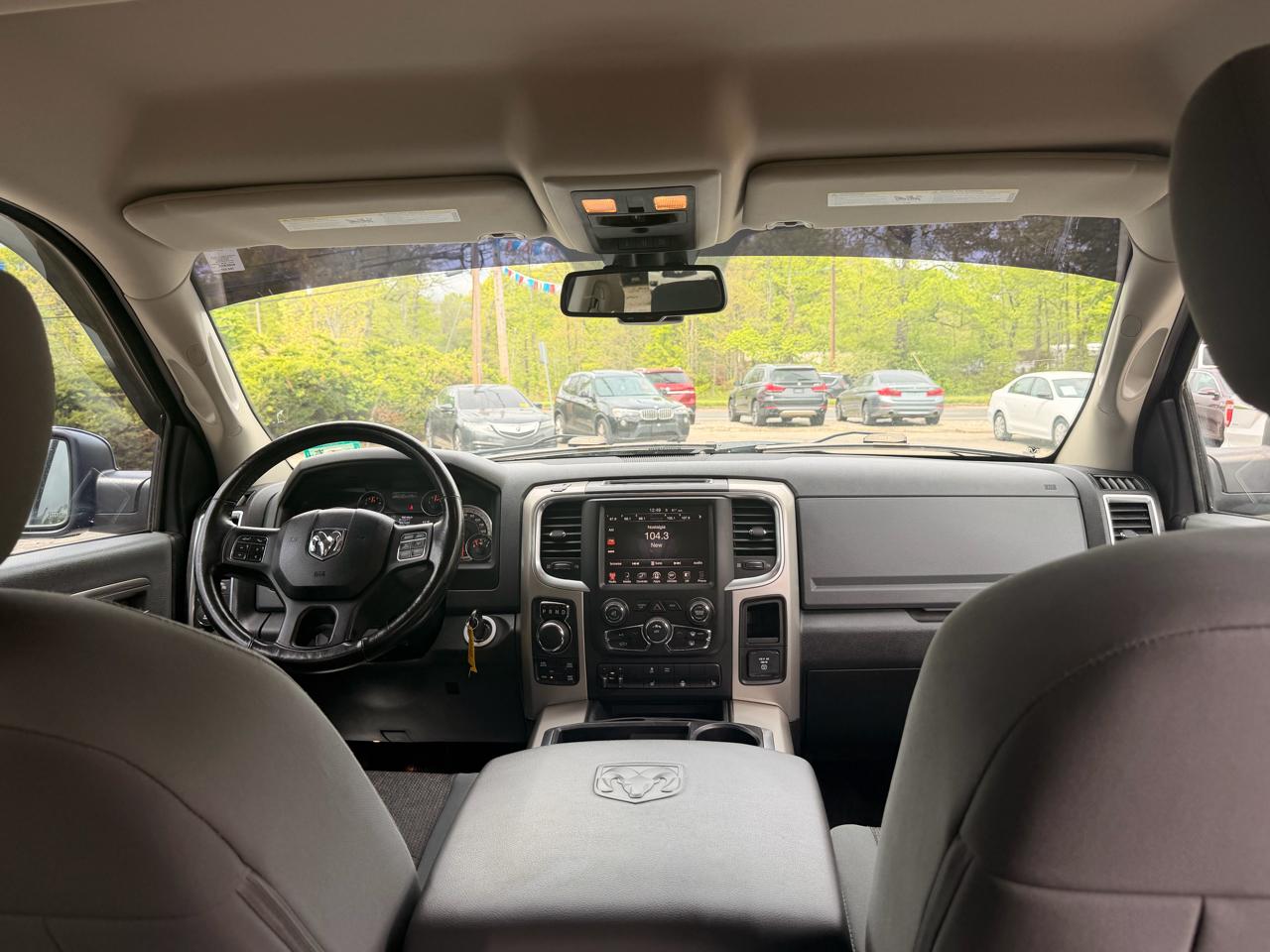 RAM 1500 4WD Crew Cab 140.5" Big Horn 2014