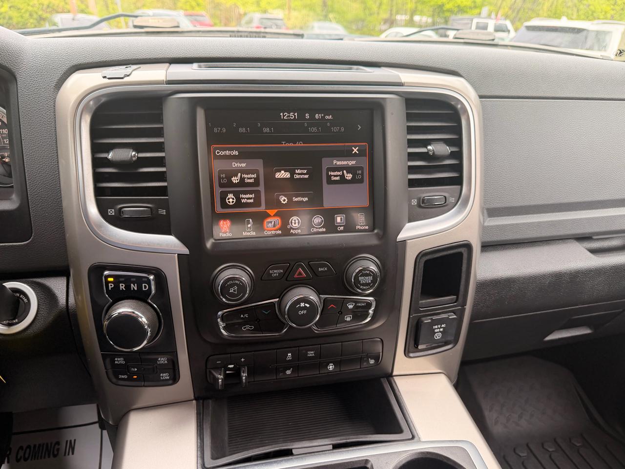 RAM 1500 4WD Crew Cab 140.5" Big Horn 2014